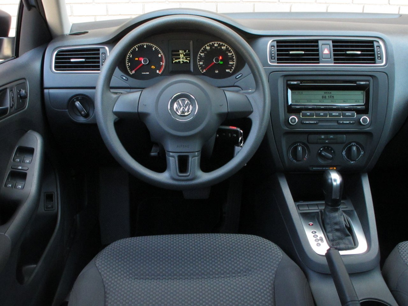 Illustration for article titled 2011 VW Jetta: The Oppositelock Review